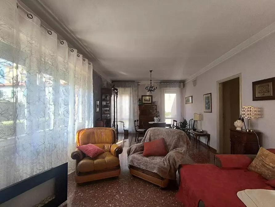 Immagine 11 di Casa bifamiliare in vendita  a Pisa