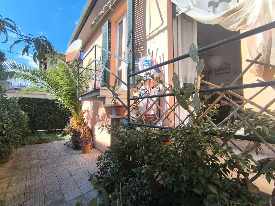 Immagine 70 di Casa bifamiliare in vendita  a Pisa