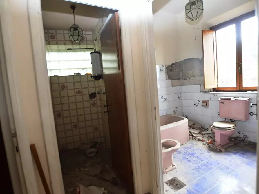 Immagine 15 di Terratetto in vendita  a Lucca