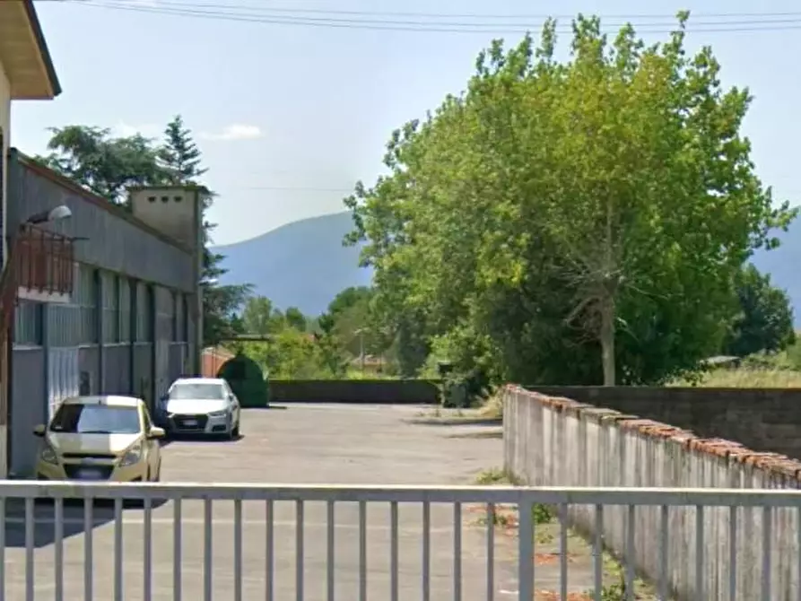 Immagine 2 di Attività artigianale in vendita  a Capannori