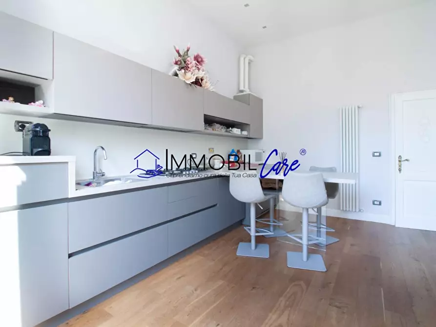 Immagine 8 di Appartamento in vendita  a Livorno