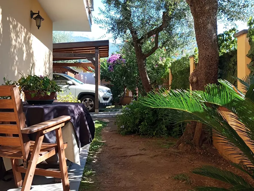 Immagine 47 di Casa semindipendente in vendita  a Montignoso