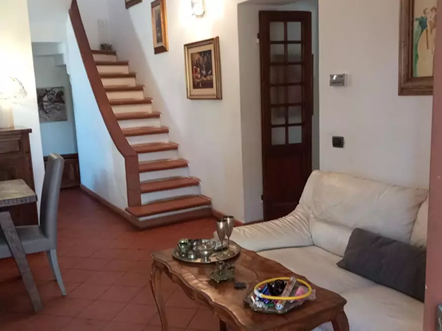 Immagine 4 di Casa semindipendente in vendita  a Montignoso