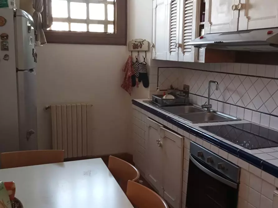 Immagine 10 di Casa semindipendente in vendita  a Montignoso