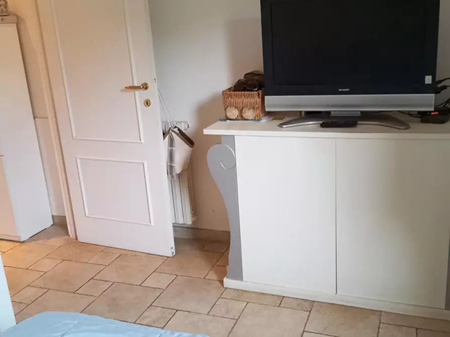 Immagine 17 di Casa semindipendente in vendita  a Montignoso