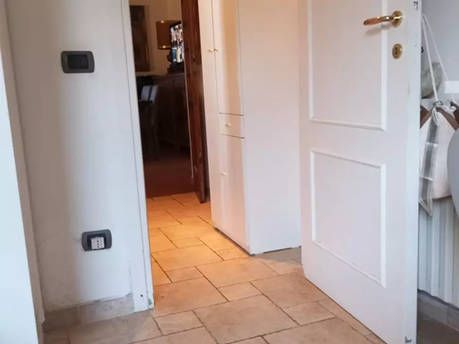 Immagine 18 di Casa semindipendente in vendita  a Montignoso