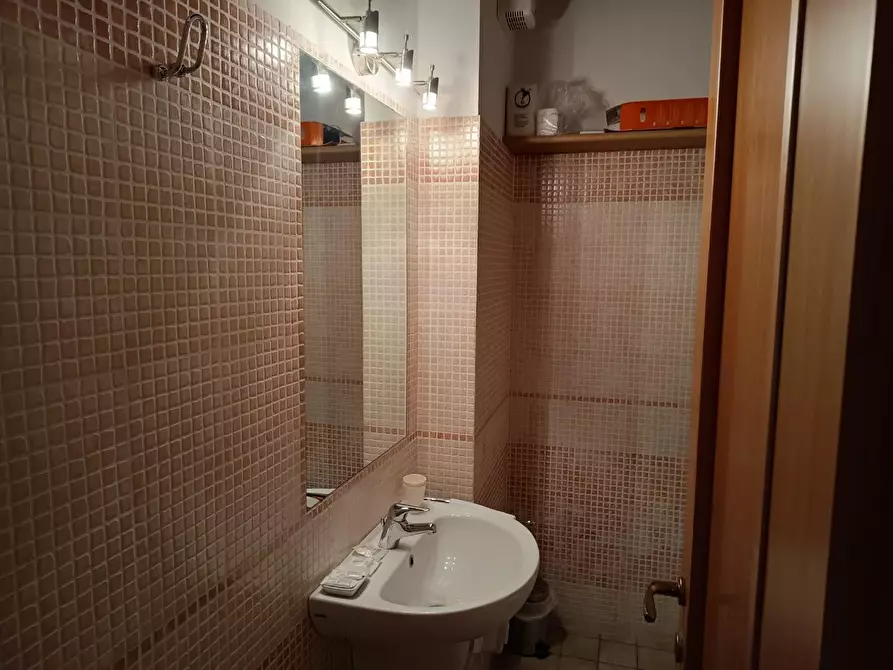 Immagine 11 di Appartamento in vendita  a Castelnuovo Berardenga