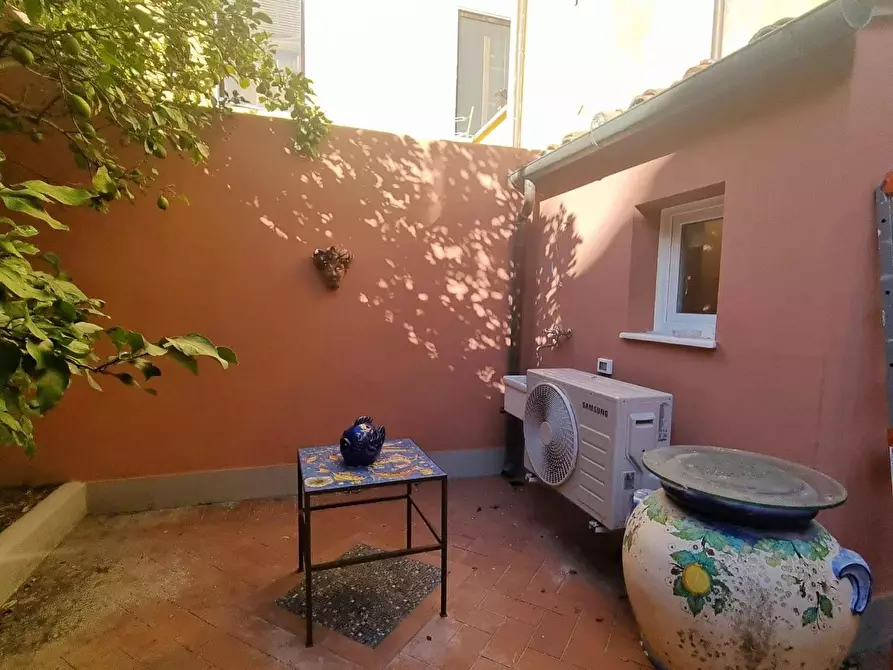 Immagine 12 di Appartamento in affitto  a Pisa