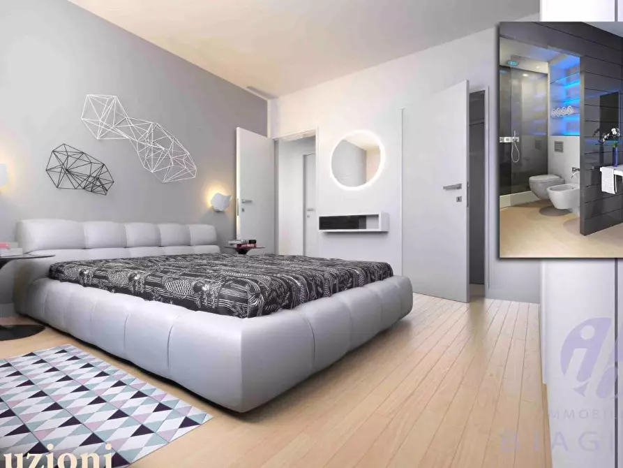 Immagine 7 di Appartamento in vendita  a Camaiore