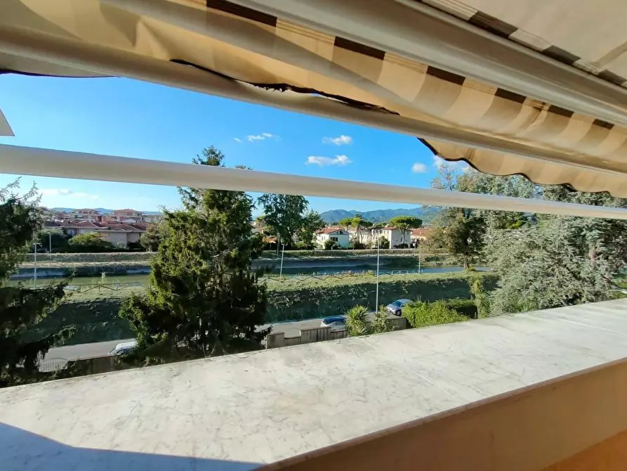 Immagine 3 di Appartamento in vendita  a Massa