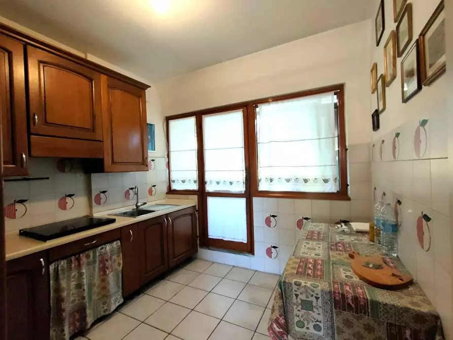 Immagine 15 di Appartamento in vendita  a Massa