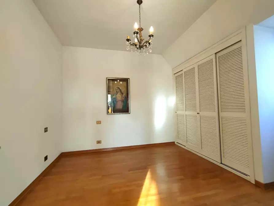 Immagine 9 di Appartamento in vendita  a Massa