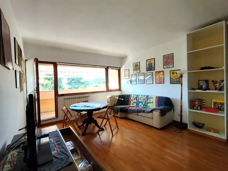 Immagine 2 di Appartamento in vendita  a Massa