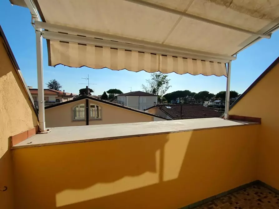 Immagine 12 di Appartamento in vendita  a Massa