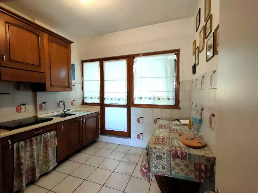 Immagine 5 di Appartamento in vendita  a Massa