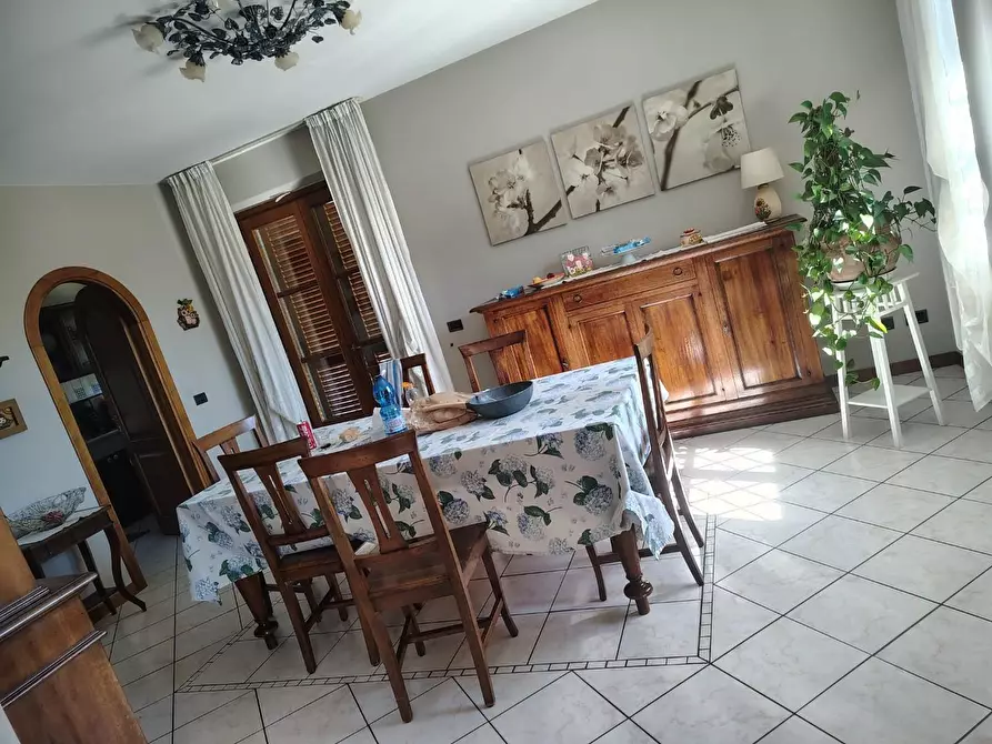 Immagine 6 di Villa in vendita  a Montignoso