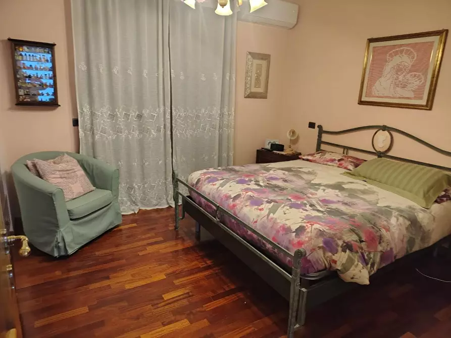 Immagine 8 di Villa in vendita  a Montignoso