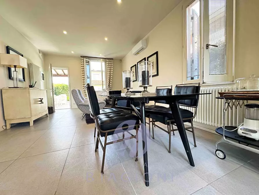 Immagine 13 di Villa in vendita  a Pietrasanta