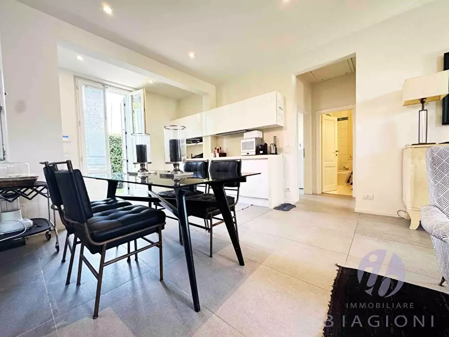 Immagine 15 di Villa in vendita  a Pietrasanta