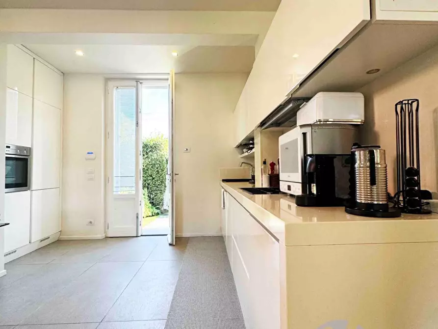 Immagine 17 di Villa in vendita  a Pietrasanta