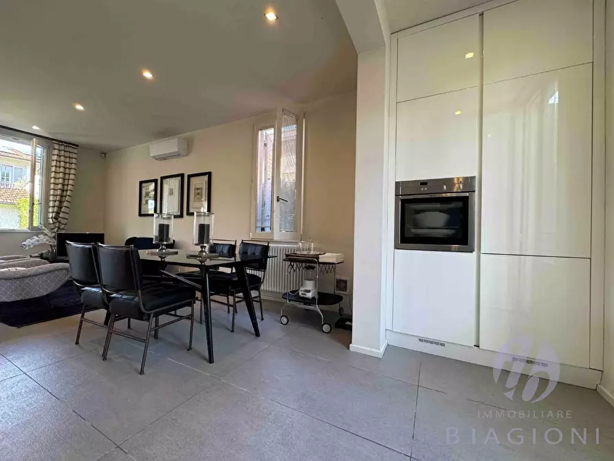 Immagine 12 di Villa in vendita  a Pietrasanta