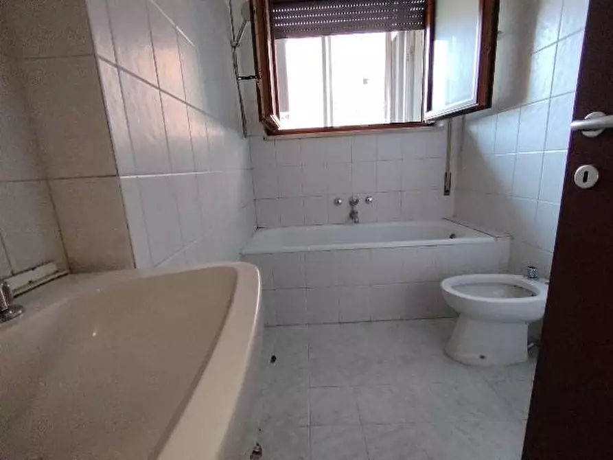 Immagine 24 di Appartamento in vendita  a Massa