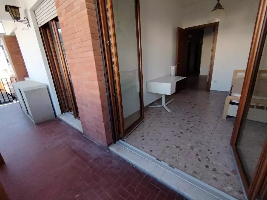 Immagine 5 di Appartamento in vendita  a Massa