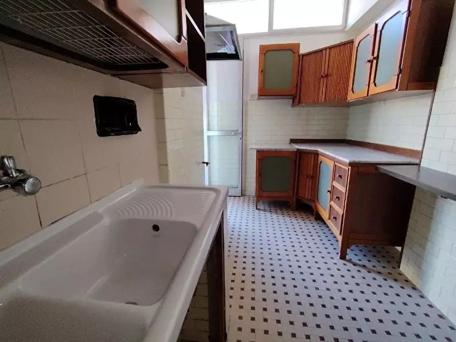 Immagine 12 di Appartamento in vendita  a Massa