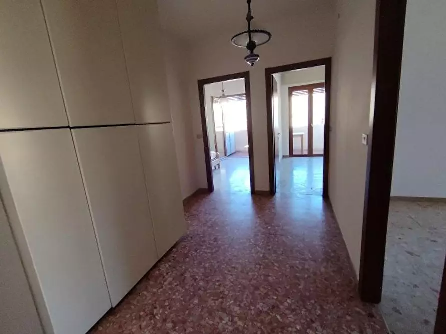 Immagine 9 di Appartamento in vendita  a Massa