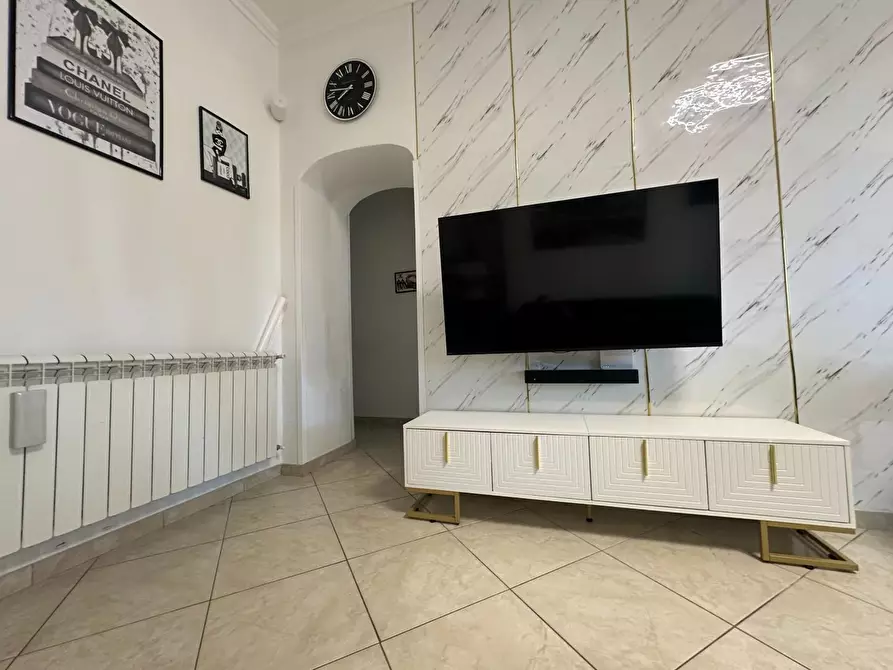 Immagine 21 di Appartamento in vendita  a Viareggio