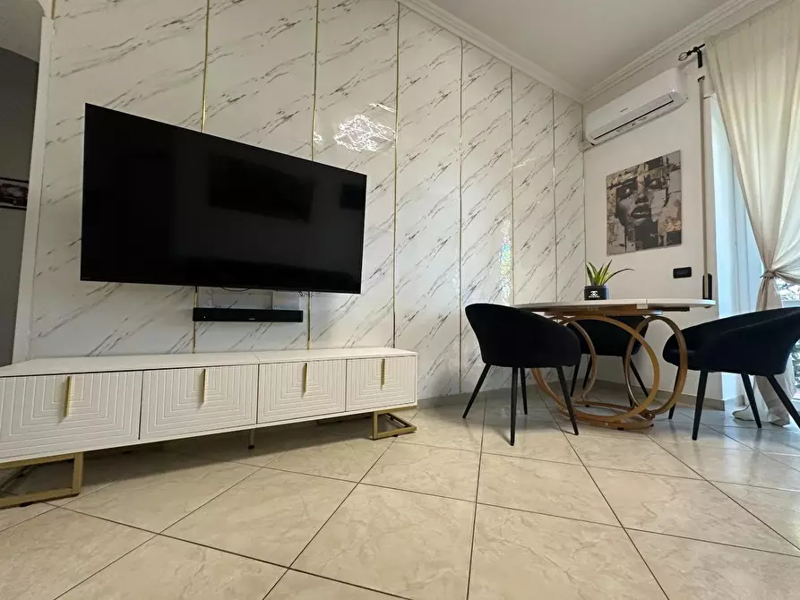 Immagine 30 di Appartamento in vendita  a Viareggio