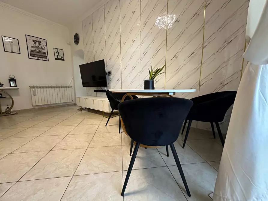 Immagine 2 di Appartamento in vendita  a Viareggio