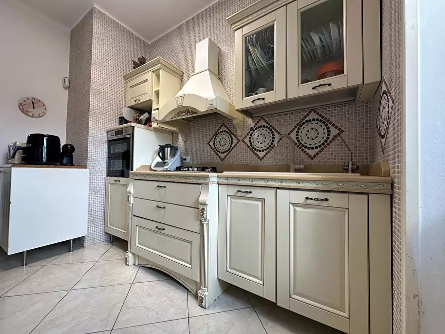 Immagine 36 di Appartamento in vendita  a Viareggio