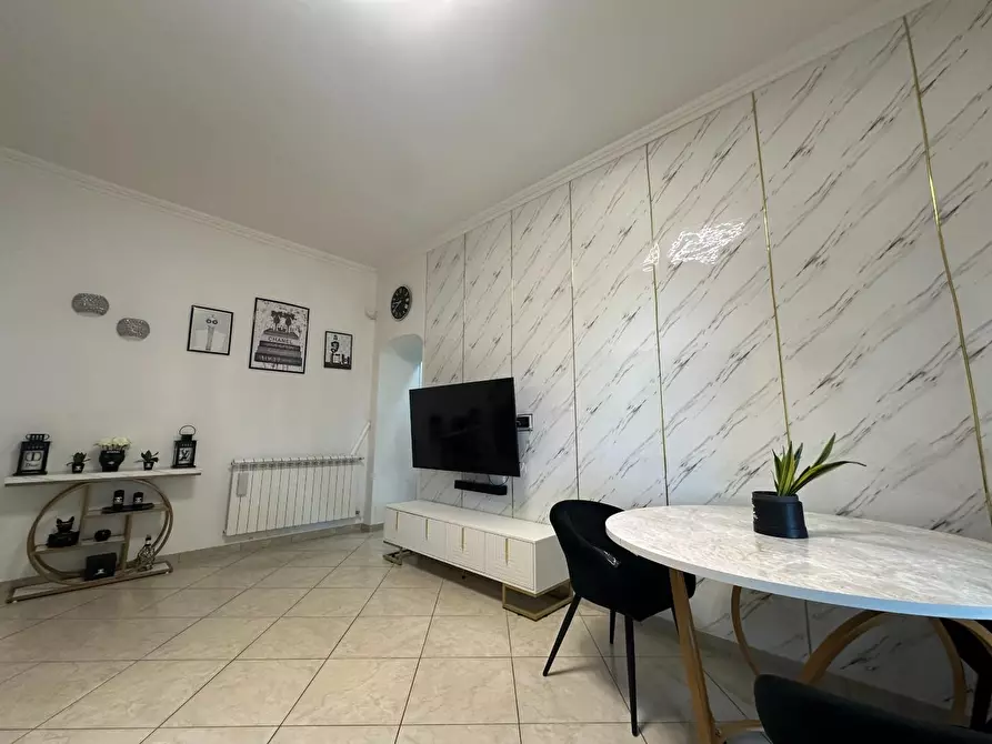 Immagine 17 di Appartamento in vendita  a Viareggio