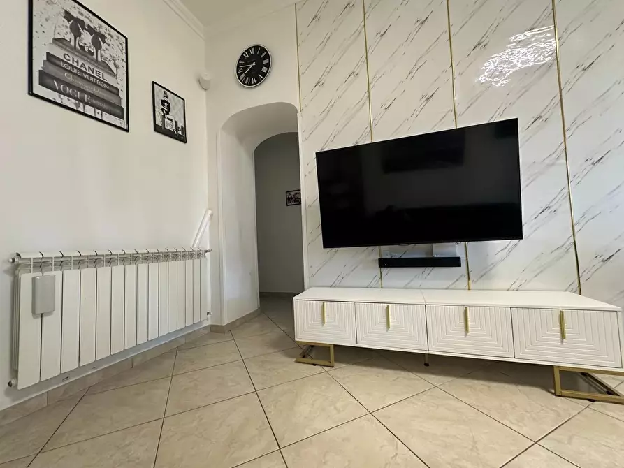 Immagine 6 di Appartamento in vendita  a Viareggio