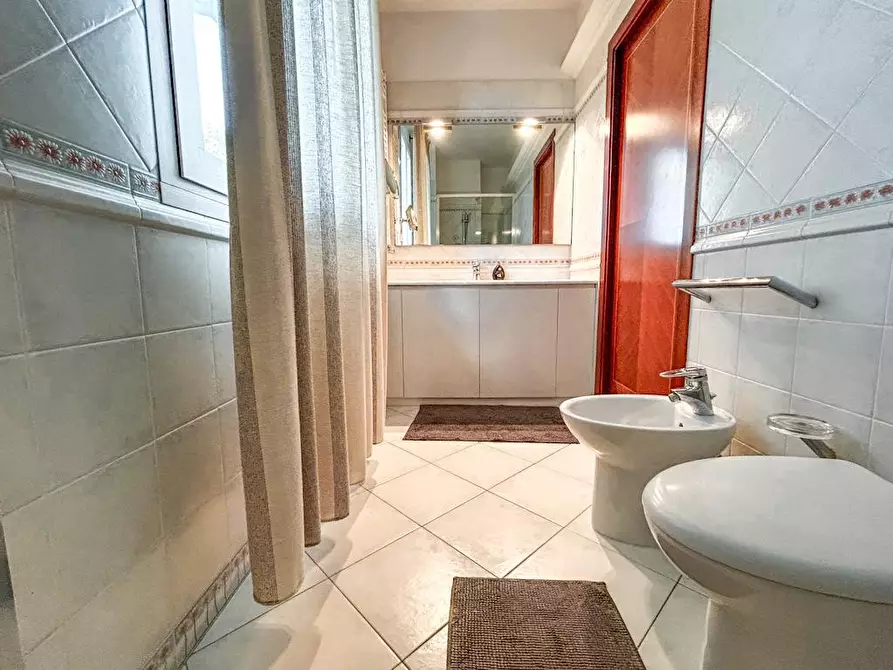 Immagine 47 di Villa in vendita  a Cascina