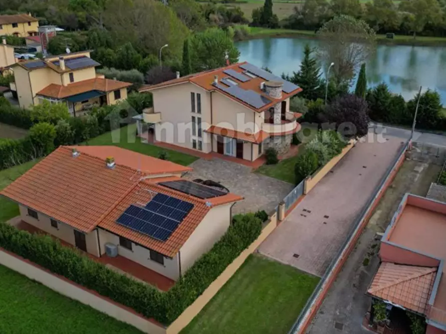 Immagine 30 di Villa in vendita  a Cascina