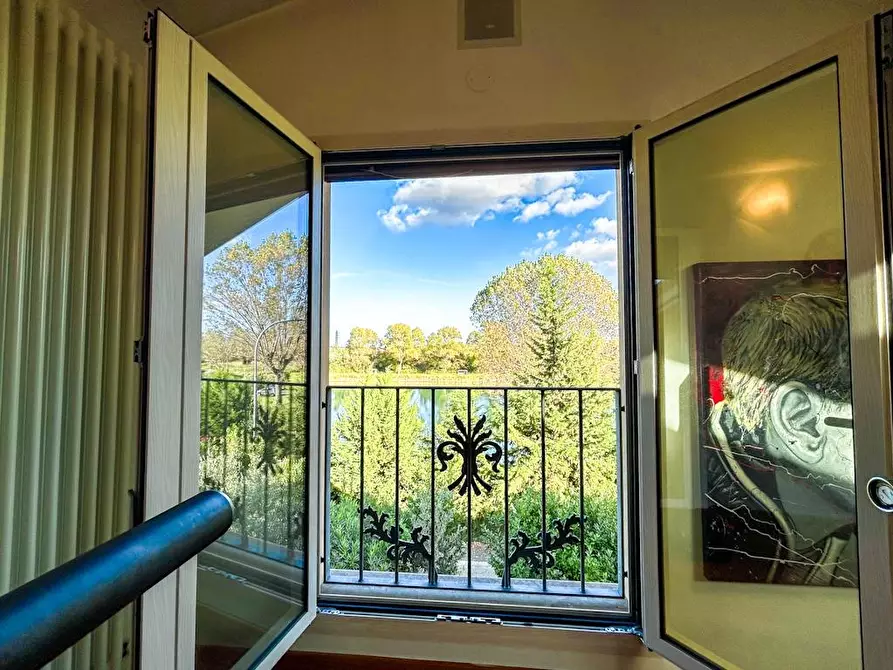 Immagine 59 di Villa in vendita  a Cascina