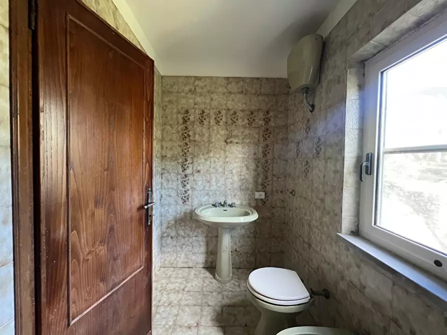 Immagine 31 di Villa in vendita  a Calci