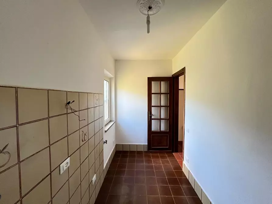 Immagine 20 di Villa in vendita  a Calci