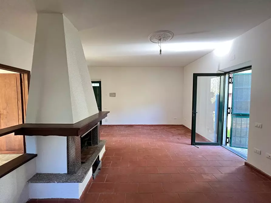 Immagine 13 di Villa in vendita  a Calci
