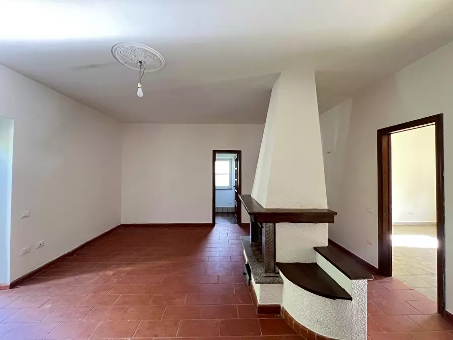 Immagine 11 di Villa in vendita  a Calci