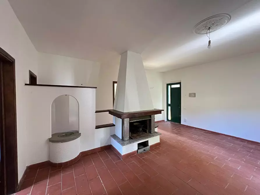 Immagine 17 di Villa in vendita  a Calci