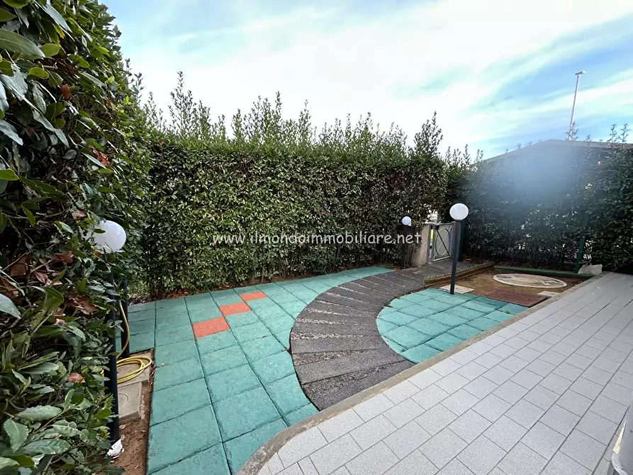 Immagine 4 di Casa quadrifamiliare in vendita  a Rosignano Marittimo