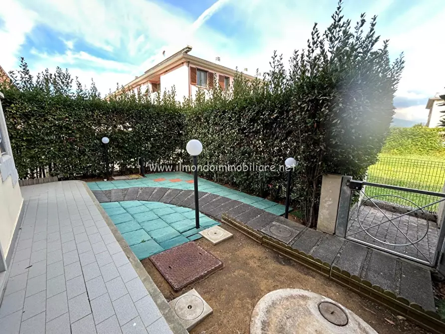 Immagine 7 di Casa quadrifamiliare in vendita  a Rosignano Marittimo