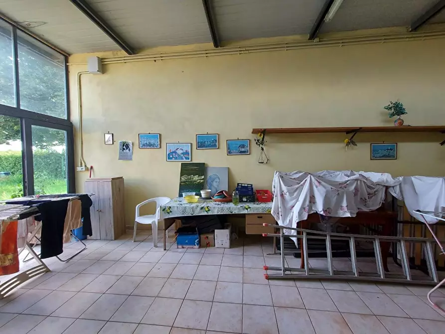 Immagine 14 di Capannone industriale in vendita  a Lucca