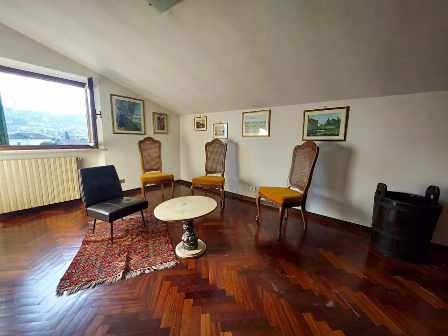 Immagine 35 di Capannone industriale in vendita  a Lucca