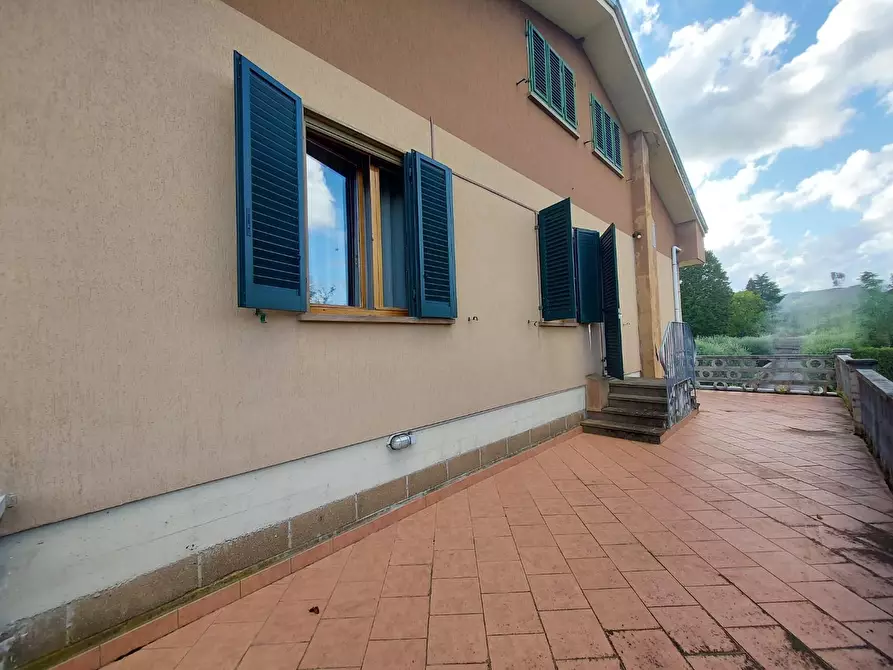 Immagine 30 di Capannone industriale in vendita  a Lucca