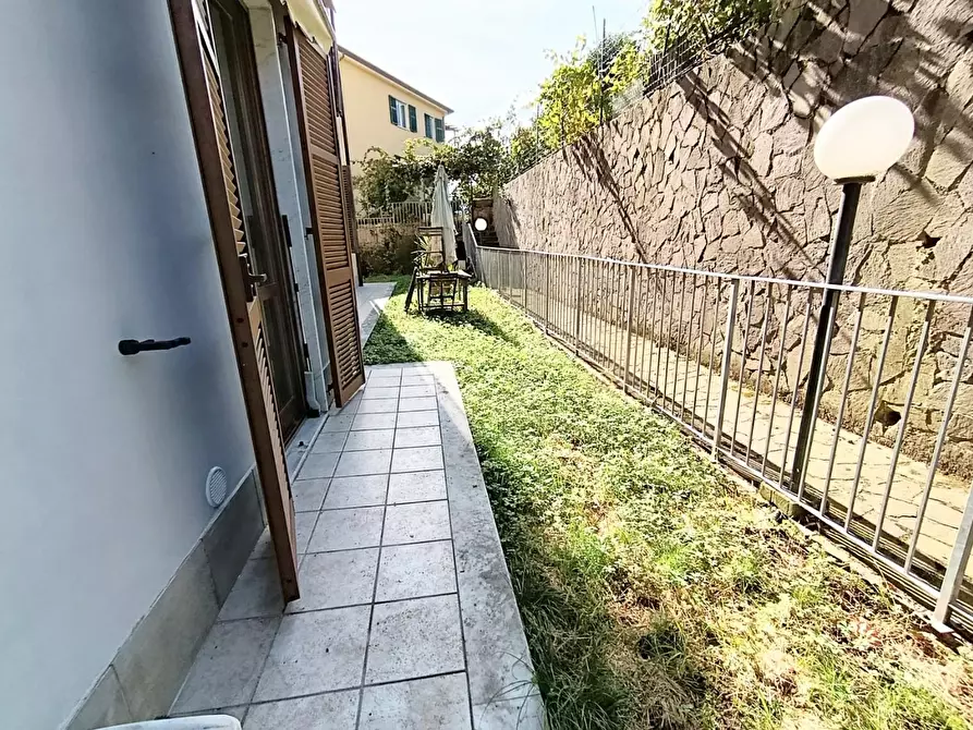 Immagine 21 di Appartamento in vendita  a La Spezia