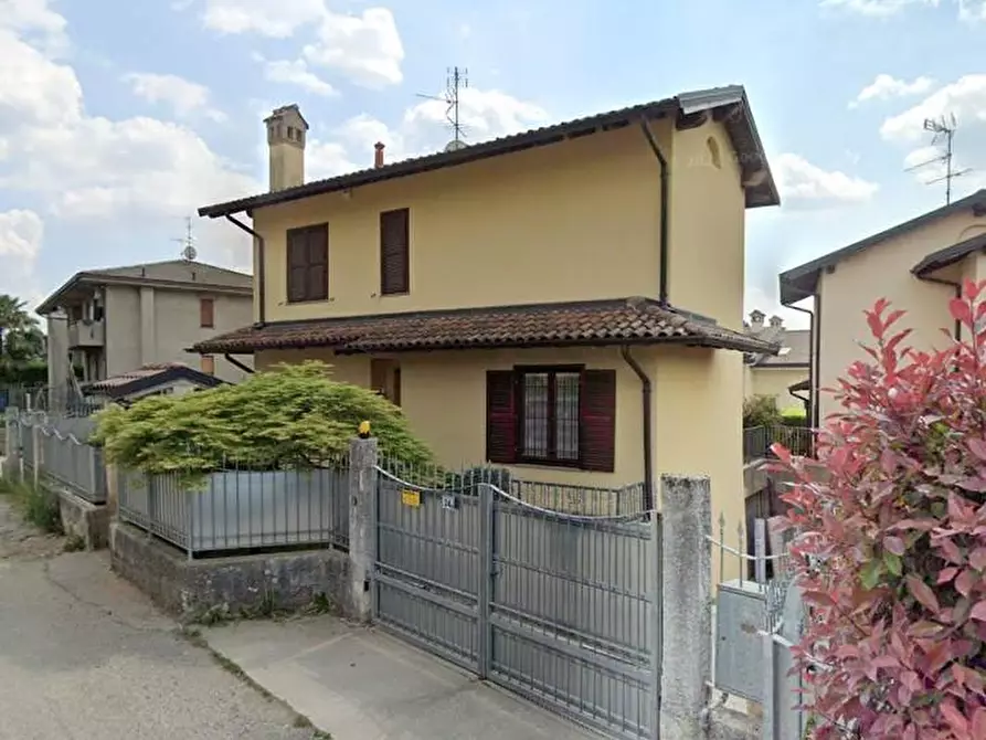 Immagine 3 di Villa in vendita  a Giussano